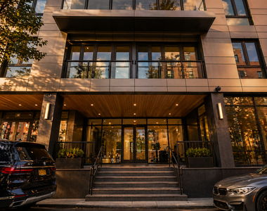 36 India Street - Photo Thumbnail 8