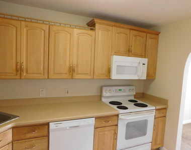 32005 W 12 Mile Road - Photo Thumbnail 6