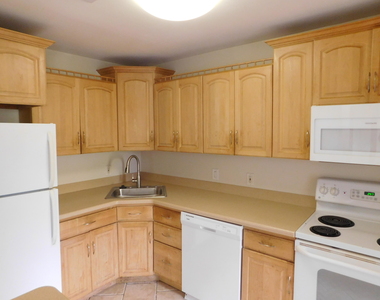 32005 W 12 Mile Road - Photo Thumbnail 4