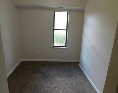 32005 W 12 Mile Road - Photo Thumbnail 7