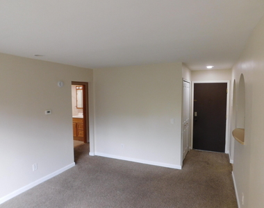 32005 W 12 Mile Road - Photo Thumbnail 10