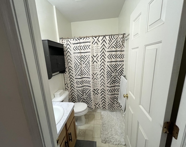 1021 Maiden Lane - Photo Thumbnail 22