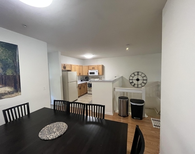 1021 Maiden Lane - Photo Thumbnail 28