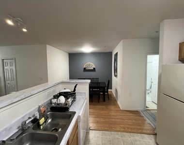 1021 Maiden Lane - Photo Thumbnail 12