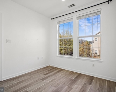 171 Somervelle Street - Photo Thumbnail 14