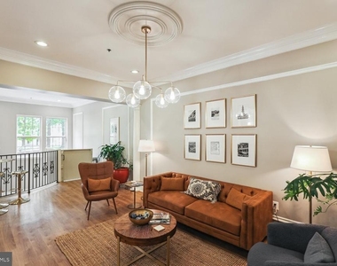 171 Somervelle Street - Photo Thumbnail 2