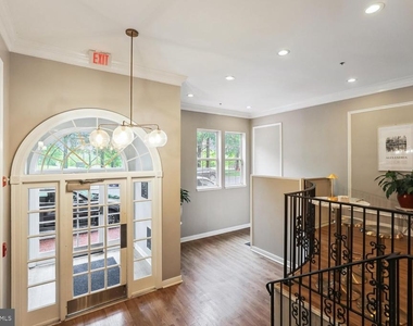 171 Somervelle Street - Photo Thumbnail 1