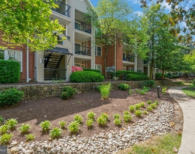 3308 Wyndham Circle - Photo Thumbnail 21