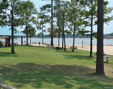 158 Sherwood Lane - Photo Thumbnail 10