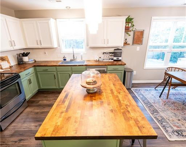 622 Omaha Drive - Photo Thumbnail 11