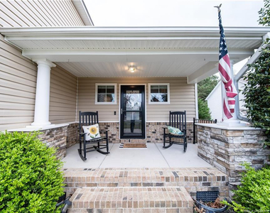622 Omaha Drive - Photo Thumbnail 3