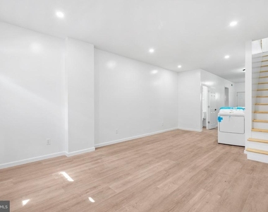 2055 Dickinson Street - Photo Thumbnail 4