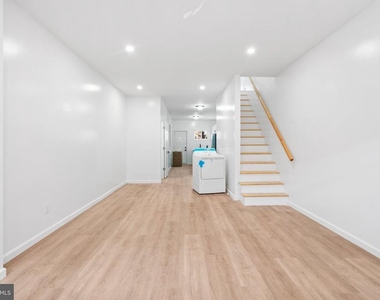2055 Dickinson Street - Photo Thumbnail 5