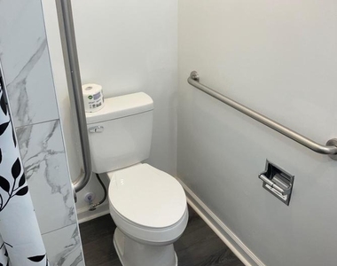 1109 S 23rd Street - Photo Thumbnail 11