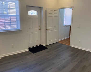 1109 S 23rd Street - Photo Thumbnail 12