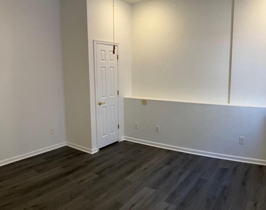 1109 S 23rd Street - Photo Thumbnail 13