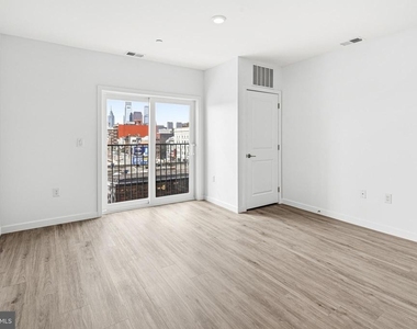 915 N Broad Street - Photo Thumbnail 2