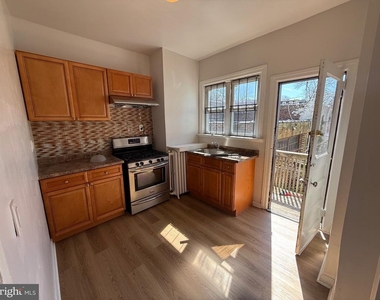 5052 Wayne Avenue - Photo Thumbnail 12
