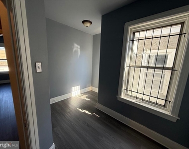 5052 Wayne Avenue - Photo Thumbnail 6