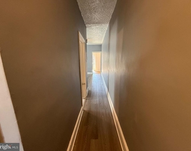 5052 Wayne Avenue - Photo Thumbnail 7
