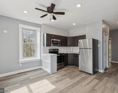 21 E Price Street - Photo Thumbnail 4