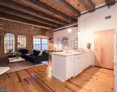 1099 Germantown Avenue - Photo Thumbnail 1