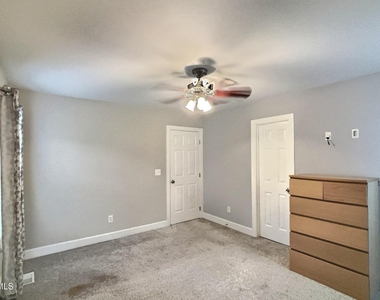 20 Hollyfield Lane - Photo Thumbnail 16