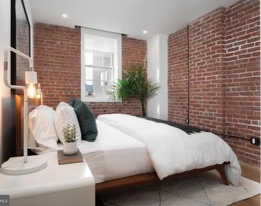 1099 Germantown Avenue - Photo Thumbnail 2
