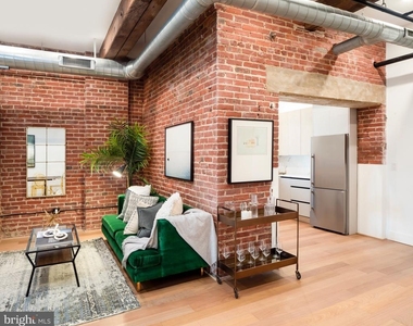 1099 Germantown Avenue - Photo Thumbnail 1