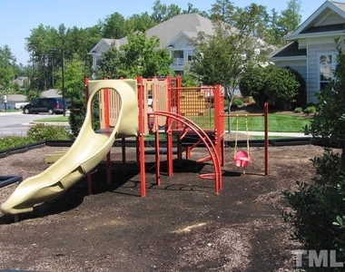 922 Providence Glen Drive - Photo Thumbnail 16