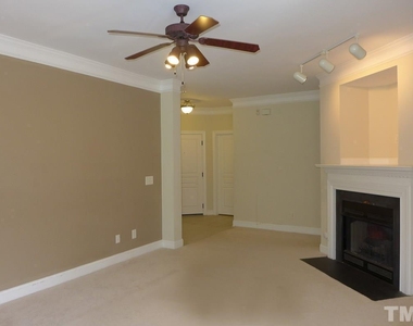 922 Providence Glen Drive - Photo Thumbnail 3