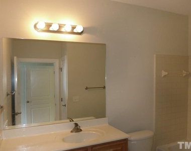 922 Providence Glen Drive - Photo Thumbnail 11
