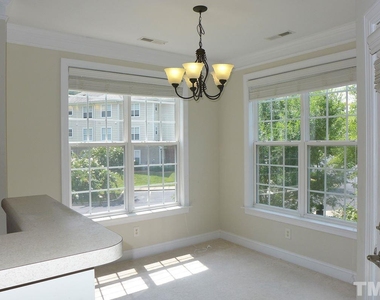 922 Providence Glen Drive - Photo Thumbnail 4
