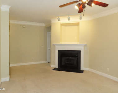 922 Providence Glen Drive - Photo Thumbnail 2