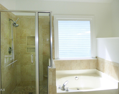 111 Tharrington Drive - Photo Thumbnail 12