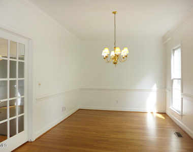 111 Tharrington Drive - Photo Thumbnail 5