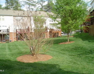 7100 Proctor Hill Drive - Photo Thumbnail 12