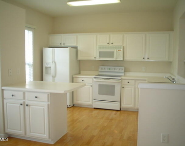7100 Proctor Hill Drive - Photo Thumbnail 2