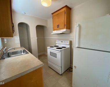 905 Bunn Terrace - Photo Thumbnail 5