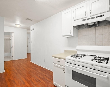 2610 E 3rd St - Photo Thumbnail 4