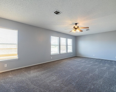 1240 Dexford Dr - Photo Thumbnail 18
