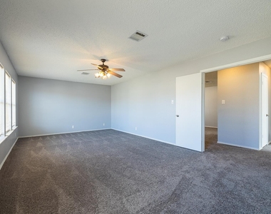 1240 Dexford Dr - Photo Thumbnail 19