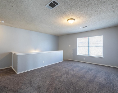 1240 Dexford Dr - Photo Thumbnail 13