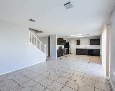 1240 Dexford Dr - Photo Thumbnail 10