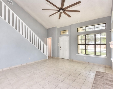 1202 Southwalk St - Photo Thumbnail 6