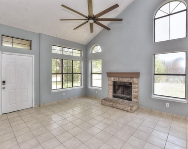 1202 Southwalk St - Photo Thumbnail 5