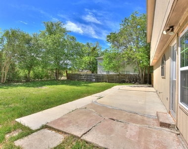 1202 Southwalk St - Photo Thumbnail 29