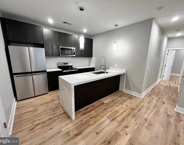 1000 W Girard Avenue - Photo Thumbnail 42