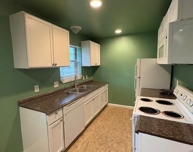 606 Guadalimar St - Photo Thumbnail 3