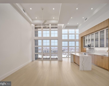 1099 Germantown Ave - Photo Thumbnail 2